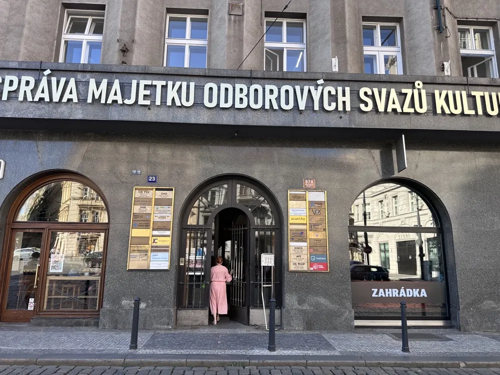 Vchod do centra Santea, Senovážné náměstí 23, Praha 1